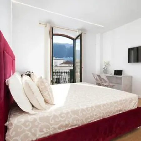Center Luxury 1 * Сорренто